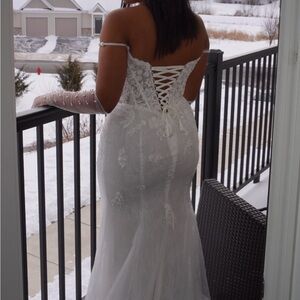 Elegant White Lace-Up Back Formal Gown